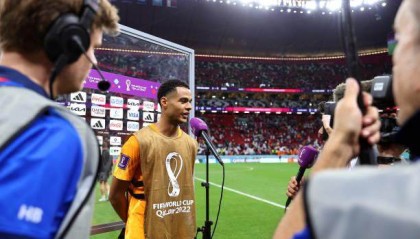 pp电子-范加尔：能进2球多亏孟菲斯 巴斯滕：他做得还不够